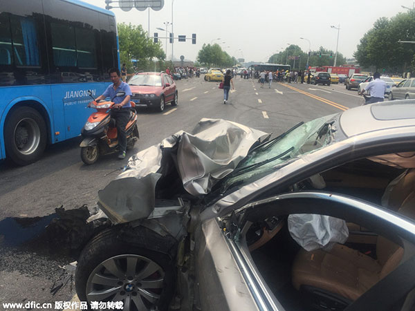 Conflicting theories on car crash no surprise