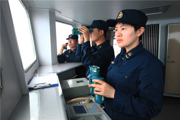 Chinese female sailors at China-Russia sea drills