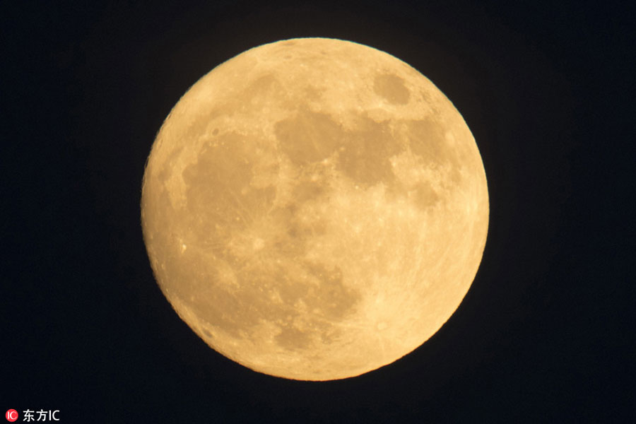 Stunning supermoon lights up the sky in China