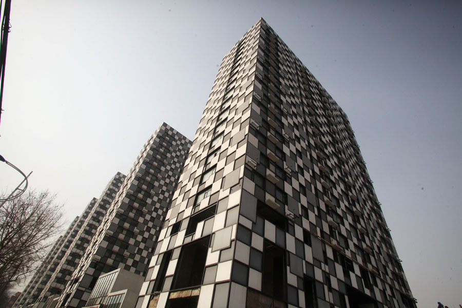 Skyscrapers in E China resemble LV check pattern
