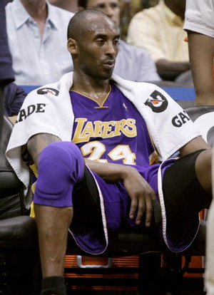 Lakers' Kobe to sit out final two games