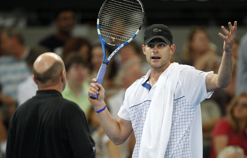 Soderling overpowers Roddick to win Brisbane title