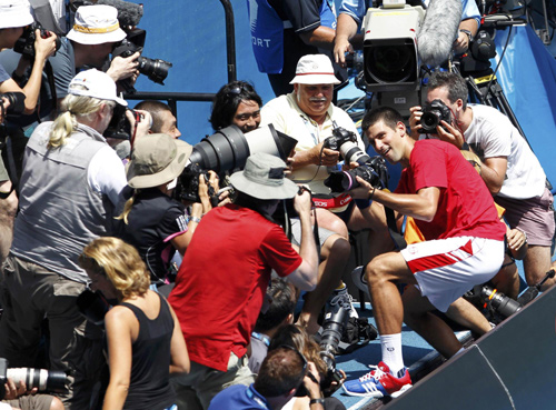 Tennis stars serve up relief for Australian flood victims