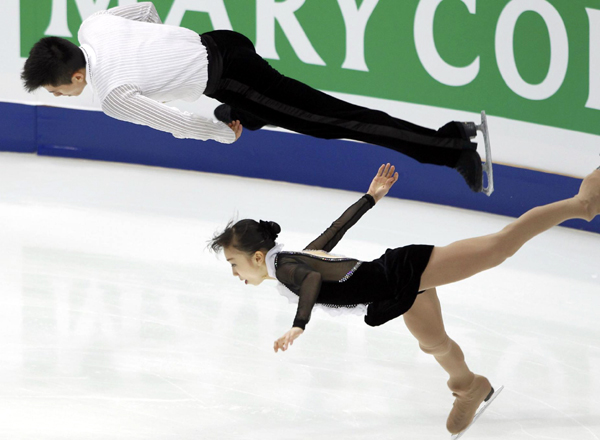 China's Pang, Tong lead pairs at ISU Worlds