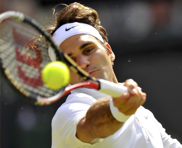 Federer cut down by inspired Tsonga despite 2-set lead