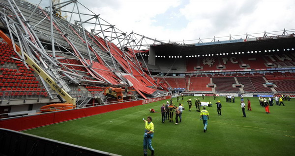 1 dead, 13 injured in Dutch stadium roof collapse