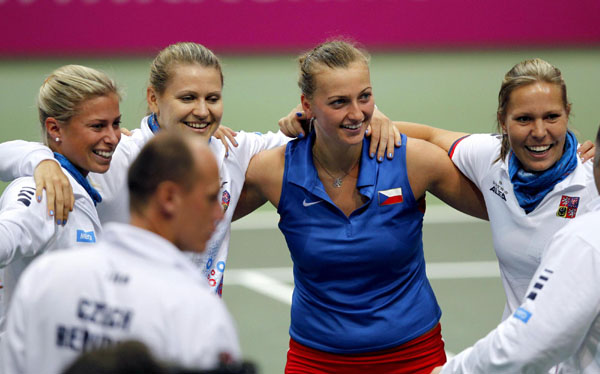 Kvitova win clinches Czechs' spot in Fed Cup final