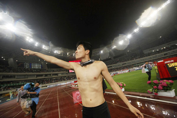Chinese hurdler Liu back to world top