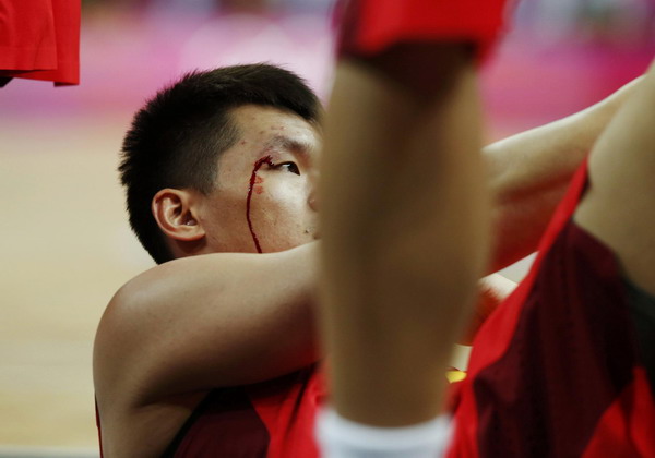 Australia beat China in men's basketball Group B
