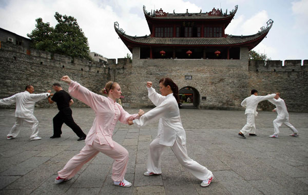 French martial arts winners fly into China