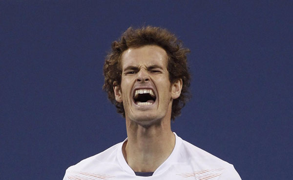 Murray fights off Djokovic to win US Open