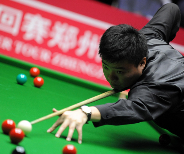 Ding Junhui through at Zhengzhou Open