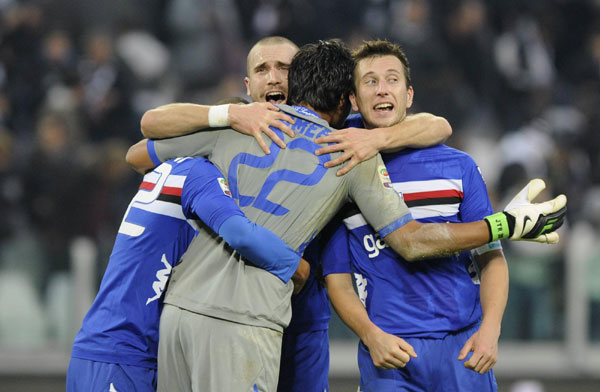 uventus stunned by Sampdoria, Cavani hat-trick sinks Roma