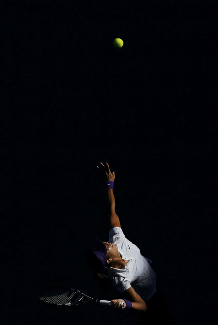 Li Na reaches Australian Open quarterfinals