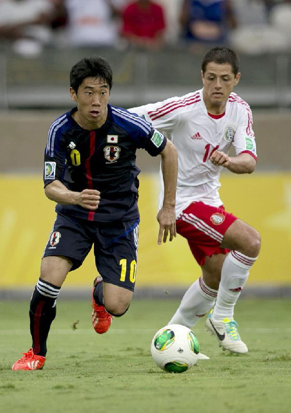 Mexico overwhelms Japan 2-1 in Confederations Cup