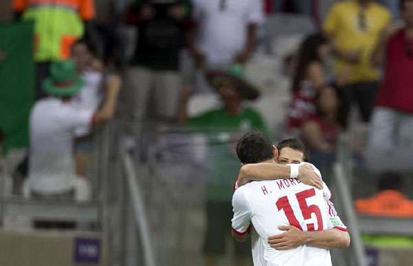 Mexico overwhelms Japan 2-1 in Confederations Cup