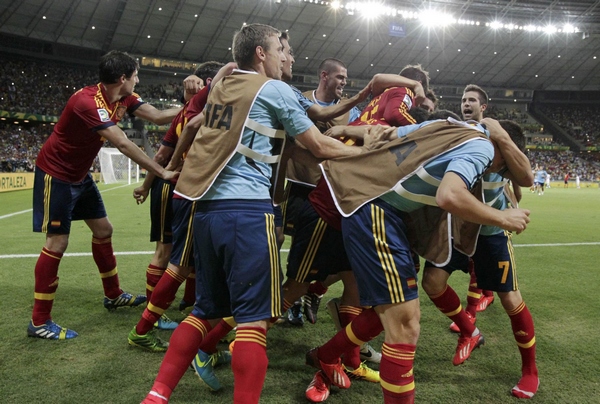 Spain wins Confederations Cup semi-final