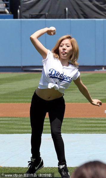 K-pop dives for US baseball on Korea Day