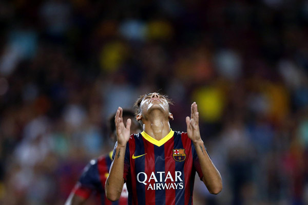 Neymar fails to score on Barcelona home debut