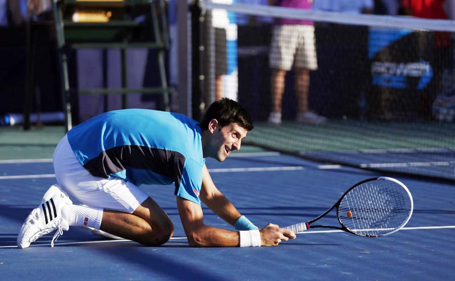 Nadal, Djokovic entertain crowds in exhibition match