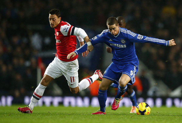 Arsenal loses top after draw with Chelsea