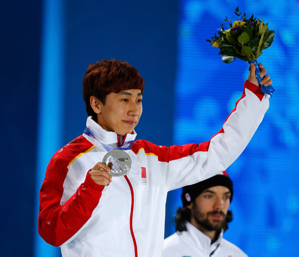 China takes first Sochi medal on short track