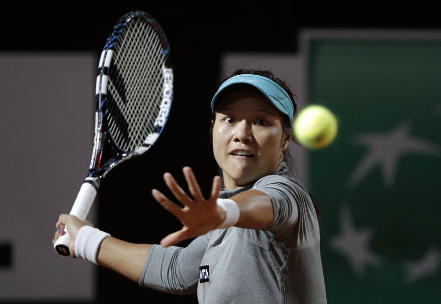 Li Na reaches 500th-win record