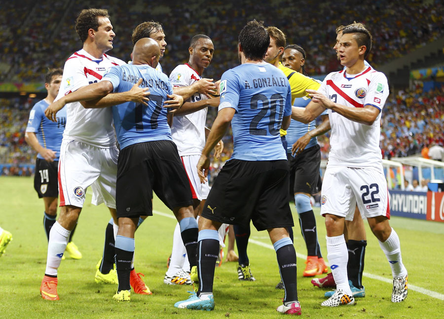 Costa Rica fight back to stun Uruguay 3-1