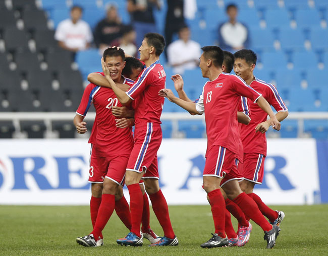 Chinese footballers suffer 3-0 defeat again at the hands of DPRK