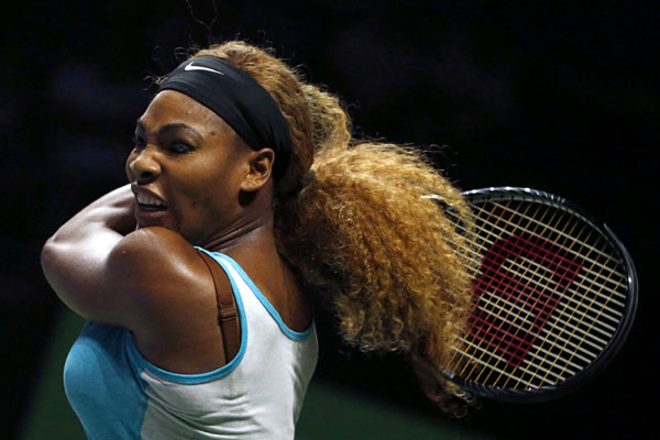 Serena beats Ivanovic in WTA Finals opener