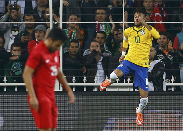 Neymar scores twice as Brazil beats Turkey 4-0