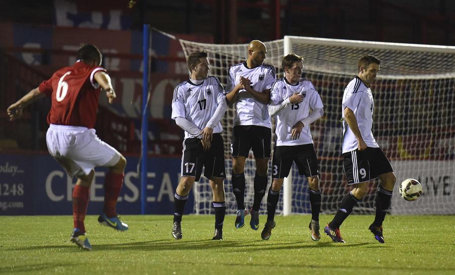 British, German soldiers play Christmas truce centenary match