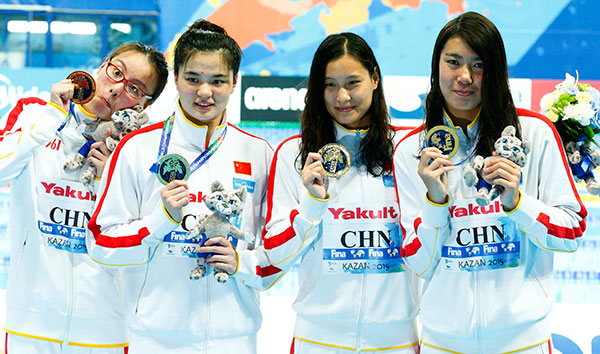 China wins women's 4x100m medley relay