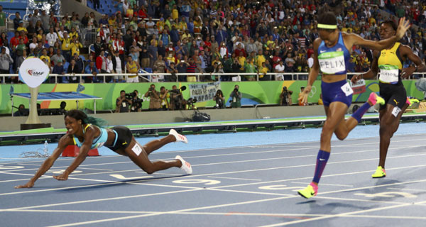 Miller dives over line to win women's 400m Olympic gold