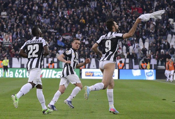 Vucinic sneaks Juve past Pescara in key Serie A win