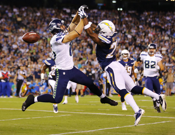 Seahawks beat Chargers for 31-10 lead