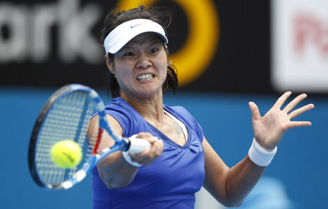 Li Na goes into Sydney International semi-finals