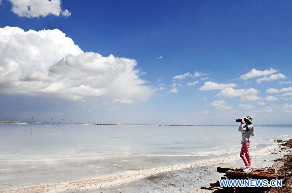 Enthralling scenery of Chaka Salt Lake