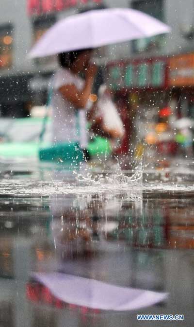 Continuous rainfall hits E China