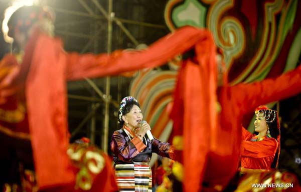 2012 Tibet Yarlung Cultrual Festival opens