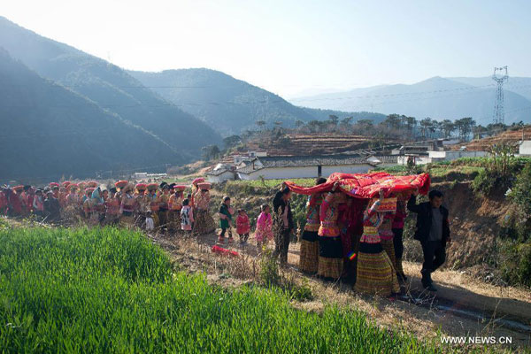 Traditional Lisu wedding held in Sichuan