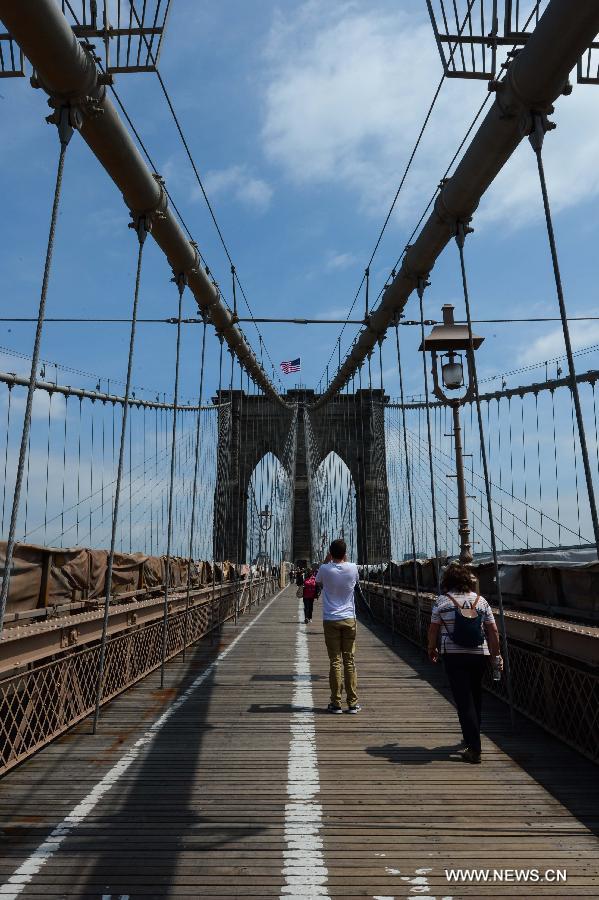 Brooklyn Bridge to celebrate 130th birthday
