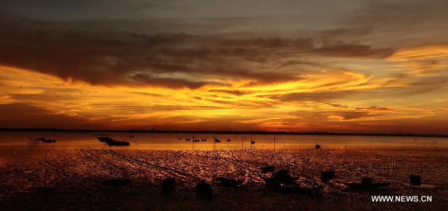 Sunset scenery in Sanjiang town, Haikou