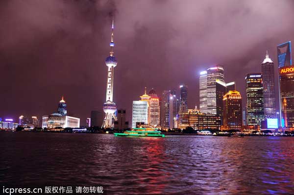 Shanghai still the favorite city for expats, survey finds