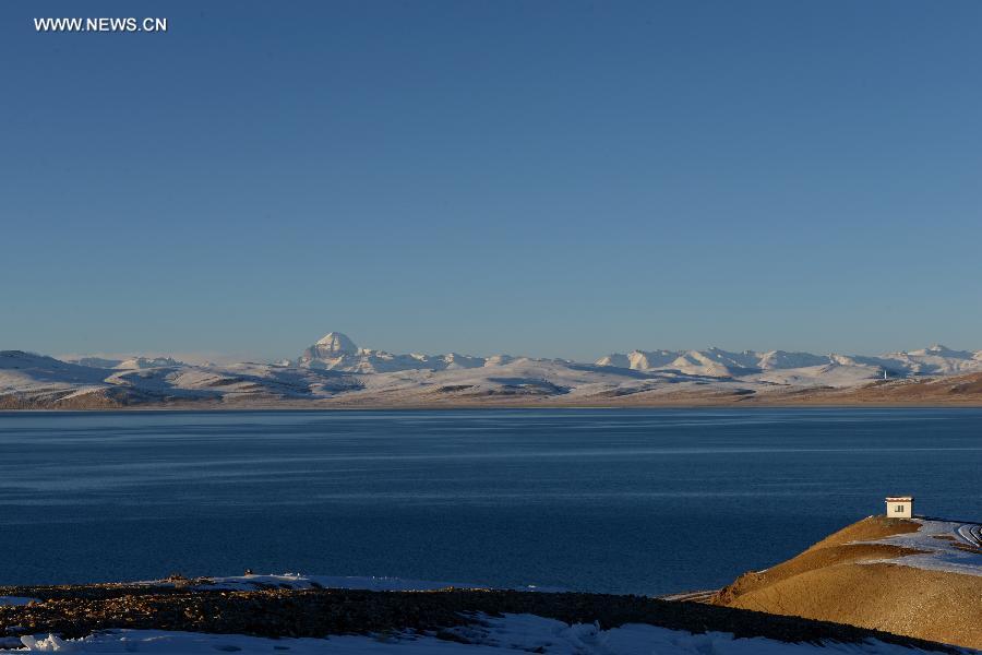 Scenery of lake Rakshastal in Tibet