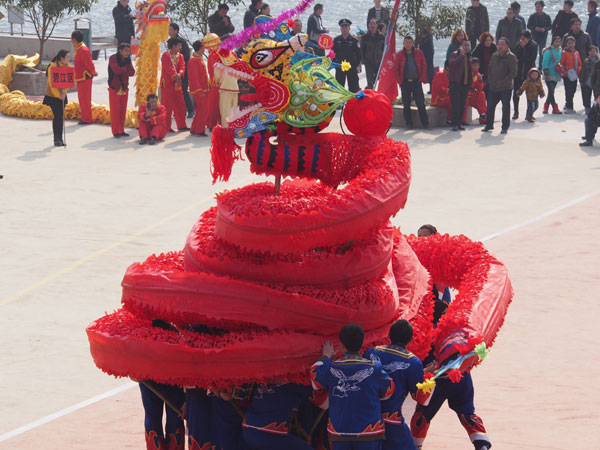 Dragon dance in Tongren, Guizhou