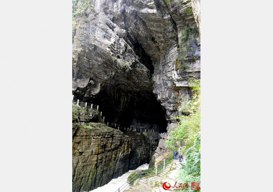 Tenglong Cave in Hubei