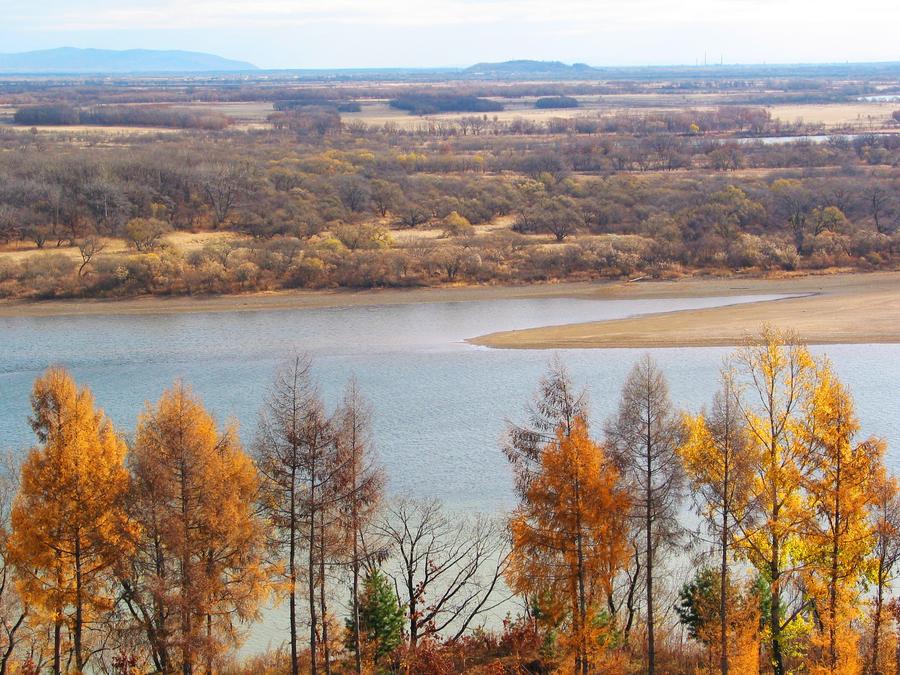 Scenery of Wusuli river along China-Russia border