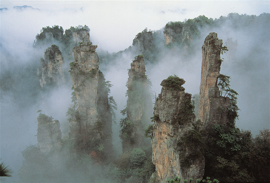 Beautiful images capture amazing Zhangjiajie