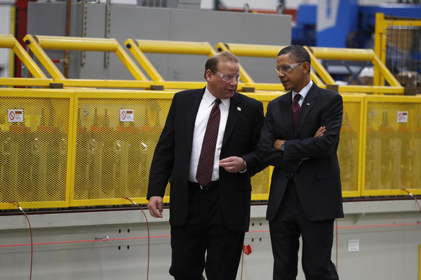 Obama tours power technology company in Wisconsin